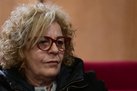 Η μητέρα του Παύλου Φύσσα στη δίκη της Χρυσής Αυγής σε δεύτερο βαθμό στο Εφετείο Αθηνών